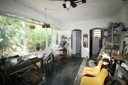 Casa à venda com 600m², 5 quartos e 5 vagas Casa à venda com 600m², 5 quartos e 5 vagasAtelie