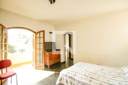 Casa à venda com 600m², 5 quartos e 5 vagas Casa à venda com 600m², 5 quartos e 5 vagasQuarto 1