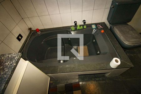 Casa à venda com 600m², 5 quartos e 5 vagas Casa à venda com 600m², 5 quartos e 5 vagasbanheiro da suite 3