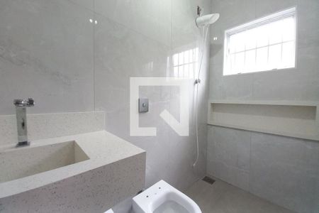 Casa à venda com 180m², 3 quartos e 3 vagas Casa à venda com 180m², 3 quartos e 3 vagasBanheiro da Suíte