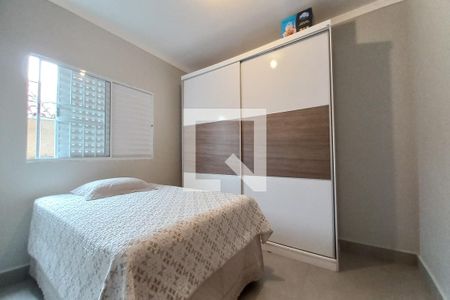 Casa à venda com 180m², 3 quartos e 3 vagas Casa à venda com 180m², 3 quartos e 3 vagasQuarto 2