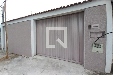 Casa à venda com 180m², 3 quartos e 3 vagas Casa à venda com 180m², 3 quartos e 3 vagasFachada do Prédio