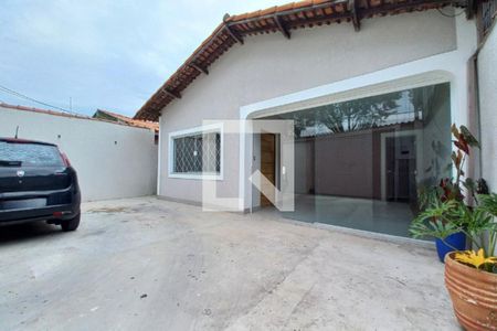 Casa à venda com 180m², 3 quartos e 3 vagas Casa à venda com 180m², 3 quartos e 3 vagasFachada do Prédio