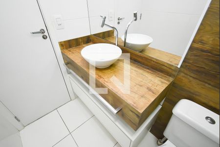 Apartamento à venda com 66m², 3 quartos e 1 vaga Apartamento à venda com 66m², 3 quartos e 1 vagaBanheiro corredor