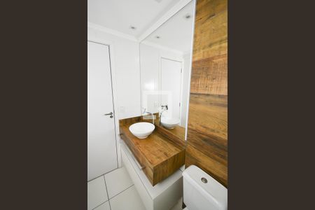 Apartamento à venda com 66m², 3 quartos e 1 vaga Apartamento à venda com 66m², 3 quartos e 1 vagaBanheiro corredor