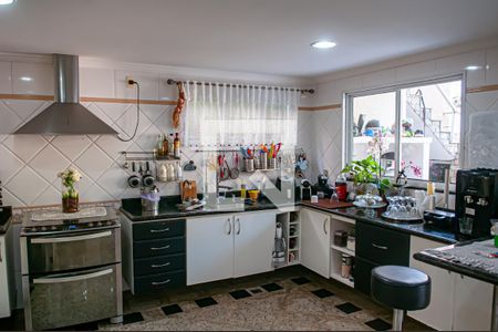Casa à venda com 400m², 4 quartos e 4 vagas Casa à venda com 400m², 4 quartos e 4 vagasCozinha