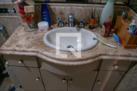 Casa à venda com 400m², 4 quartos e 4 vagas Casa à venda com 400m², 4 quartos e 4 vagasBanheiro