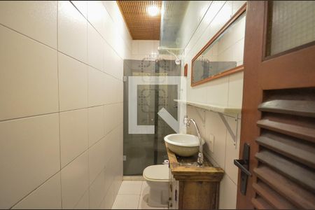 Casa de condomínio à venda com 60m², 1 quarto e 2 vagas Casa de condomínio à venda com 60m², 1 quarto e 2 vagasBanheiro