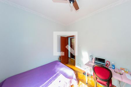 Casa à venda com 319m², 4 quartos e 3 vagas Casa à venda com 319m², 4 quartos e 3 vagasQuarto 2