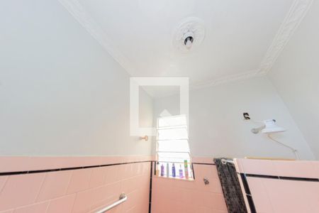 Casa à venda com 319m², 4 quartos e 3 vagas Casa à venda com 319m², 4 quartos e 3 vagasBanheiro