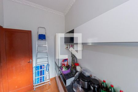 Casa à venda com 319m², 4 quartos e 3 vagas Casa à venda com 319m², 4 quartos e 3 vagasQuarto de Serviço