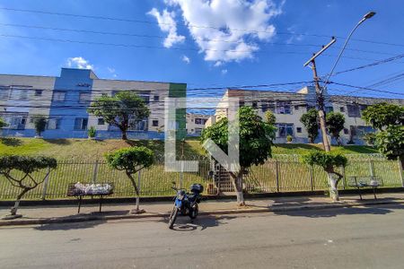 Apartamento à venda com 52m², 2 quartos e 1 vaga Apartamento à venda com 52m², 2 quartos e 1 vagaFachada