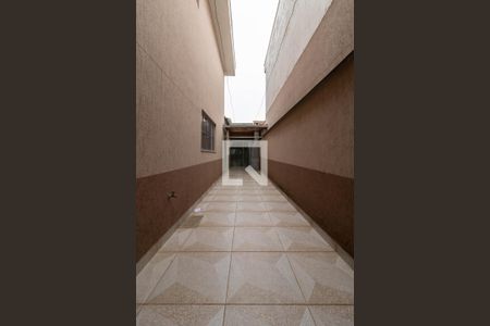 Casa à venda com 191m², 3 quartos e 3 vagas Casa à venda com 191m², 3 quartos e 3 vagasCorredor Lateral