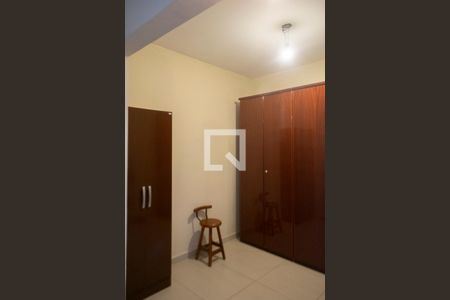 Casa à venda com 304m², 3 quartos e 5 vagas Casa à venda com 304m², 3 quartos e 5 vagasCloset Quarto 3