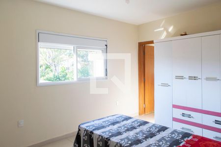 Casa à venda com 304m², 3 quartos e 5 vagas Casa à venda com 304m², 3 quartos e 5 vagasQuarto 2