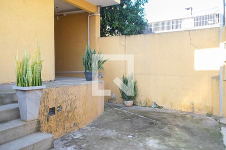 Casa à venda com 304m², 3 quartos e 5 vagas Casa à venda com 304m², 3 quartos e 5 vagasEntrada
