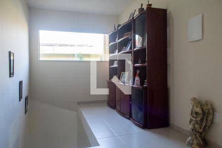 Casa à venda com 304m², 3 quartos e 5 vagas Casa à venda com 304m², 3 quartos e 5 vagasHall