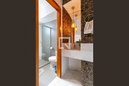 Casa à venda com 220m², 2 quartos e 1 vaga Casa à venda com 220m², 2 quartos e 1 vagaBanheiro Social