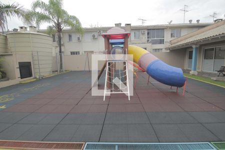 Casa de condomínio à venda com 107m², 4 quartos e 2 vagasÁrea comum - Playground