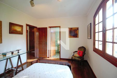 Casa à venda com 440m², 4 quartos e 3 vagas Casa à venda com 440m², 4 quartos e 3 vagasSuíte 4