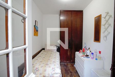 Casa à venda com 440m², 4 quartos e 3 vagas Casa à venda com 440m², 4 quartos e 3 vagasQuarto de Serviço