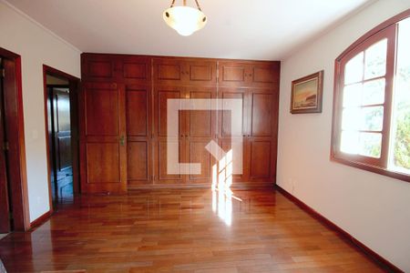 Casa à venda com 440m², 4 quartos e 3 vagas Casa à venda com 440m², 4 quartos e 3 vagasSuíte 1