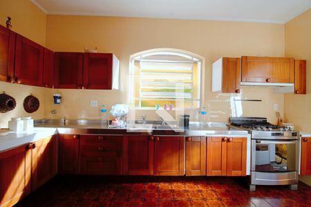 Casa à venda com 440m², 4 quartos e 3 vagas Casa à venda com 440m², 4 quartos e 3 vagasCozinha