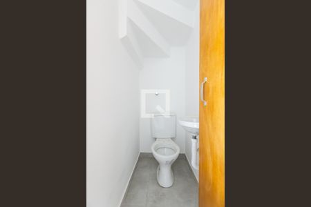 Lavabo  de casa de condomínio para alugar com 2 quartos, 63m² em Itaquera, São Paulo