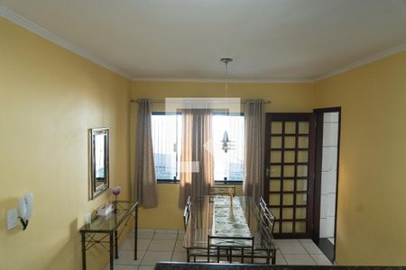 Casa à venda com 200m², 3 quartos e 3 vagas Casa à venda com 200m², 3 quartos e 3 vagasSala de Jantar