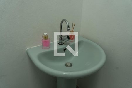 Casa à venda com 200m², 3 quartos e 3 vagas Casa à venda com 200m², 3 quartos e 3 vagasBanheiro - Área de serviços