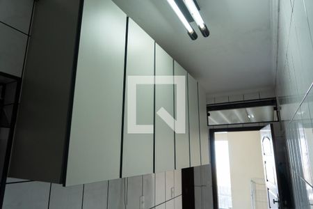 Casa à venda com 200m², 3 quartos e 3 vagas Casa à venda com 200m², 3 quartos e 3 vagasÁrea de Serviço - Armário