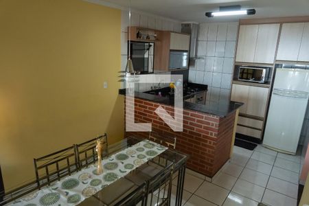 Casa à venda com 200m², 3 quartos e 3 vagas Casa à venda com 200m², 3 quartos e 3 vagasSala de Jantar