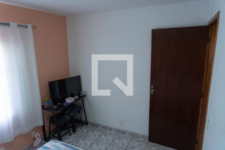 Casa à venda com 200m², 3 quartos e 3 vagas Casa à venda com 200m², 3 quartos e 3 vagasQuarto 2