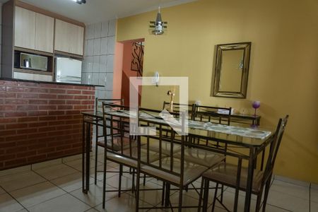 Casa à venda com 200m², 3 quartos e 3 vagas Casa à venda com 200m², 3 quartos e 3 vagasSala de Jantar
