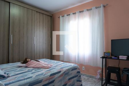 Casa à venda com 200m², 3 quartos e 3 vagas Casa à venda com 200m², 3 quartos e 3 vagasQuarto 2