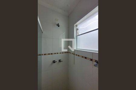 Casa à venda com 215m², 3 quartos e 4 vagas Casa à venda com 215m², 3 quartos e 4 vagasBanheiro Quarto 2- Suíte