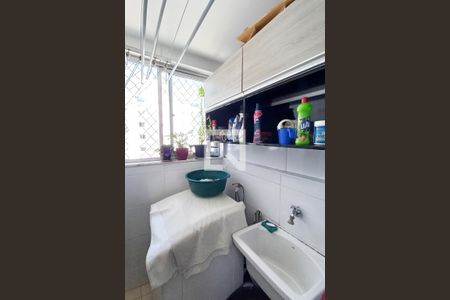 Apartamento à venda com 78m², 3 quartos e 2 vagas Apartamento à venda com 78m², 3 quartos e 2 vagasCozinha e Área de Serviço