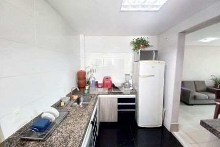 Apartamento à venda com 78m², 3 quartos e 2 vagas Apartamento à venda com 78m², 3 quartos e 2 vagasCozinha e Área de Serviço