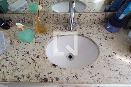 Apartamento à venda com 78m², 3 quartos e 2 vagas Apartamento à venda com 78m², 3 quartos e 2 vagasBanheiro da Suíte