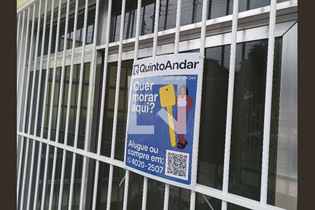 Casa à venda com 390m², 3 quartos e 3 vagas Casa à venda com 390m², 3 quartos e 3 vagasplaca