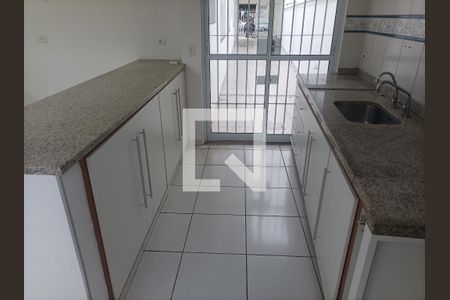 Casa à venda com 390m², 3 quartos e 3 vagas Casa à venda com 390m², 3 quartos e 3 vagasCozinha