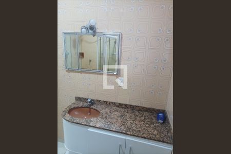 Casa à venda com 390m², 3 quartos e 3 vagas Casa à venda com 390m², 3 quartos e 3 vagasBanheiro 1