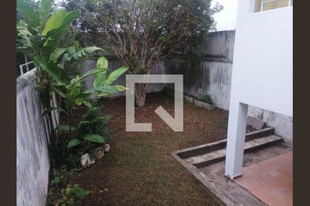 Casa à venda com 390m², 3 quartos e 3 vagas Casa à venda com 390m², 3 quartos e 3 vagasQuintal