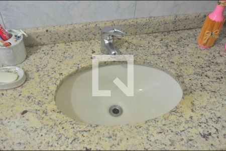 Casa à venda com 270m², 3 quartos e 3 vagasBanheiro suíte