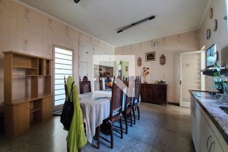Casa à venda com 218m², 3 quartos e 1 vaga Casa à venda com 218m², 3 quartos e 1 vagaSala de Jantar