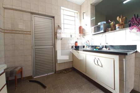 Casa à venda com 218m², 3 quartos e 1 vaga Casa à venda com 218m², 3 quartos e 1 vagaCozinha