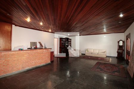 Casa para alugar com 400m², 4 quartos e 5 vagasSalão de Festas