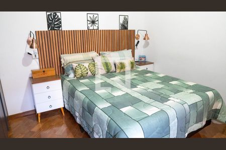 Casa à venda com 194m², 4 quartos e 3 vagas Casa à venda com 194m², 4 quartos e 3 vagasQuarto 1