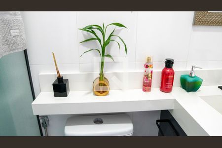 Casa à venda com 194m², 4 quartos e 3 vagas Casa à venda com 194m², 4 quartos e 3 vagasBanheiro