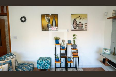 Casa à venda com 194m², 4 quartos e 3 vagas Casa à venda com 194m², 4 quartos e 3 vagasSala